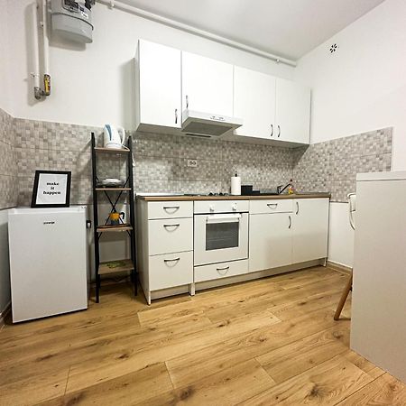 자그레브 Studio Lana-Near The City Center With Parking 아파트 외부 사진