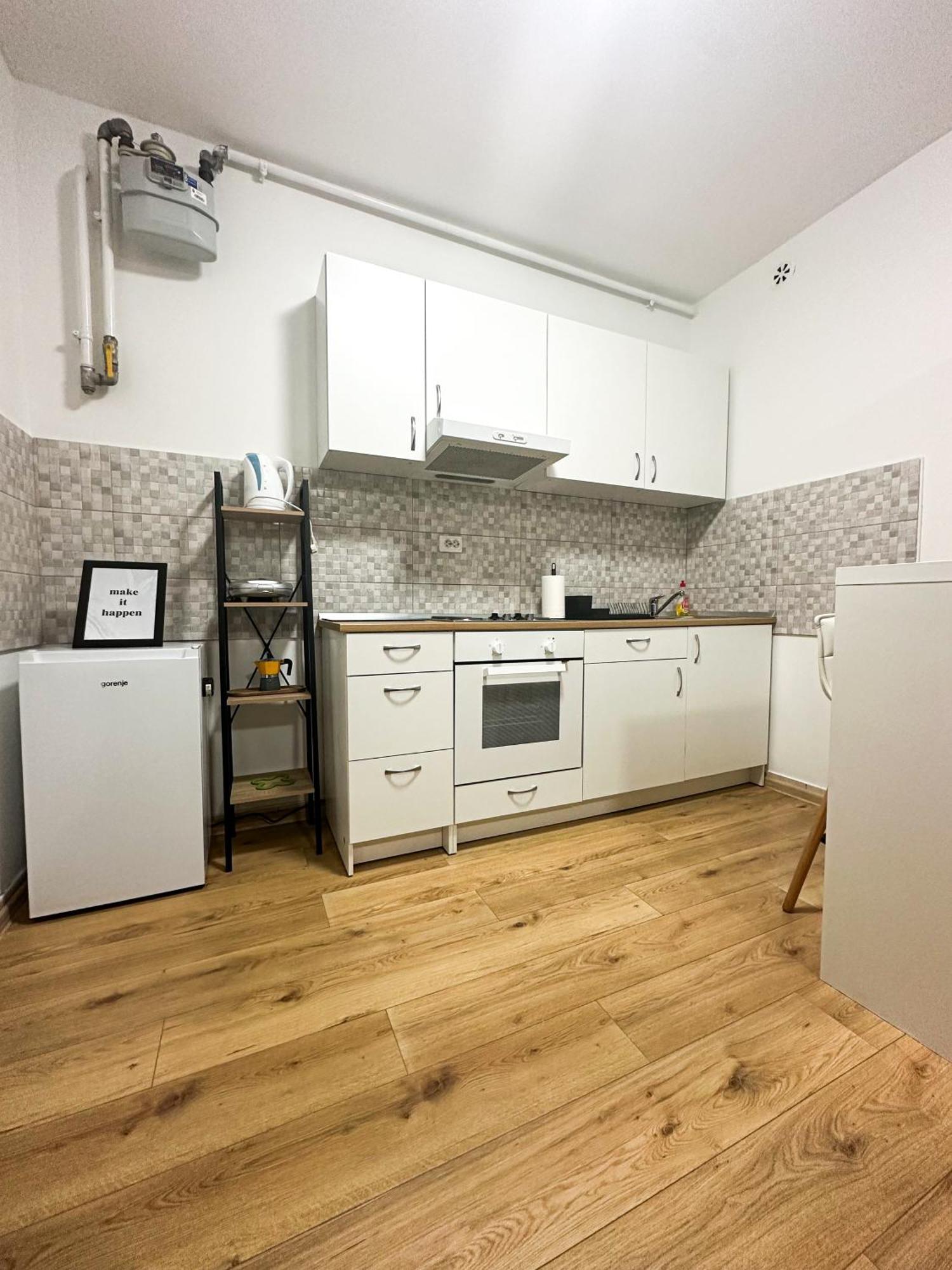 자그레브 Studio Lana-Near The City Center With Parking 아파트 외부 사진